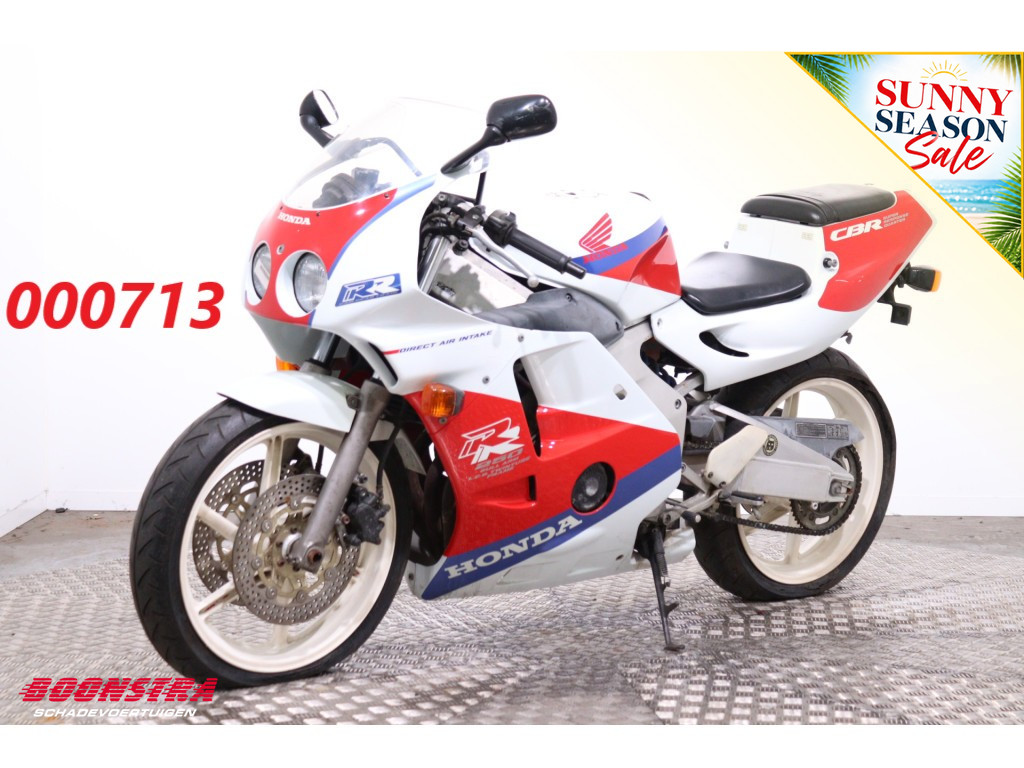 Honda CBR 250 RR MC22